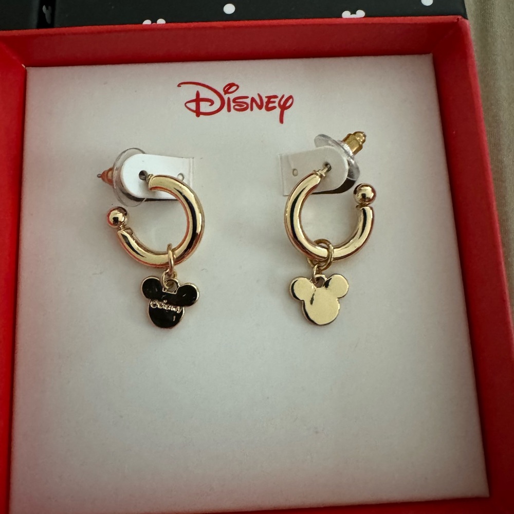 DISNEY MICKEY MOUSE NECKLACE SET AND A PAIR OF EARRINGS - Picture 3 of 3